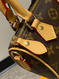 LOU Nano Speedy Bag
