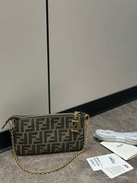 FD Baguette Pouch
