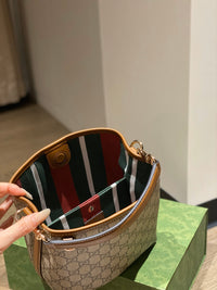 GG Emblem Bucket