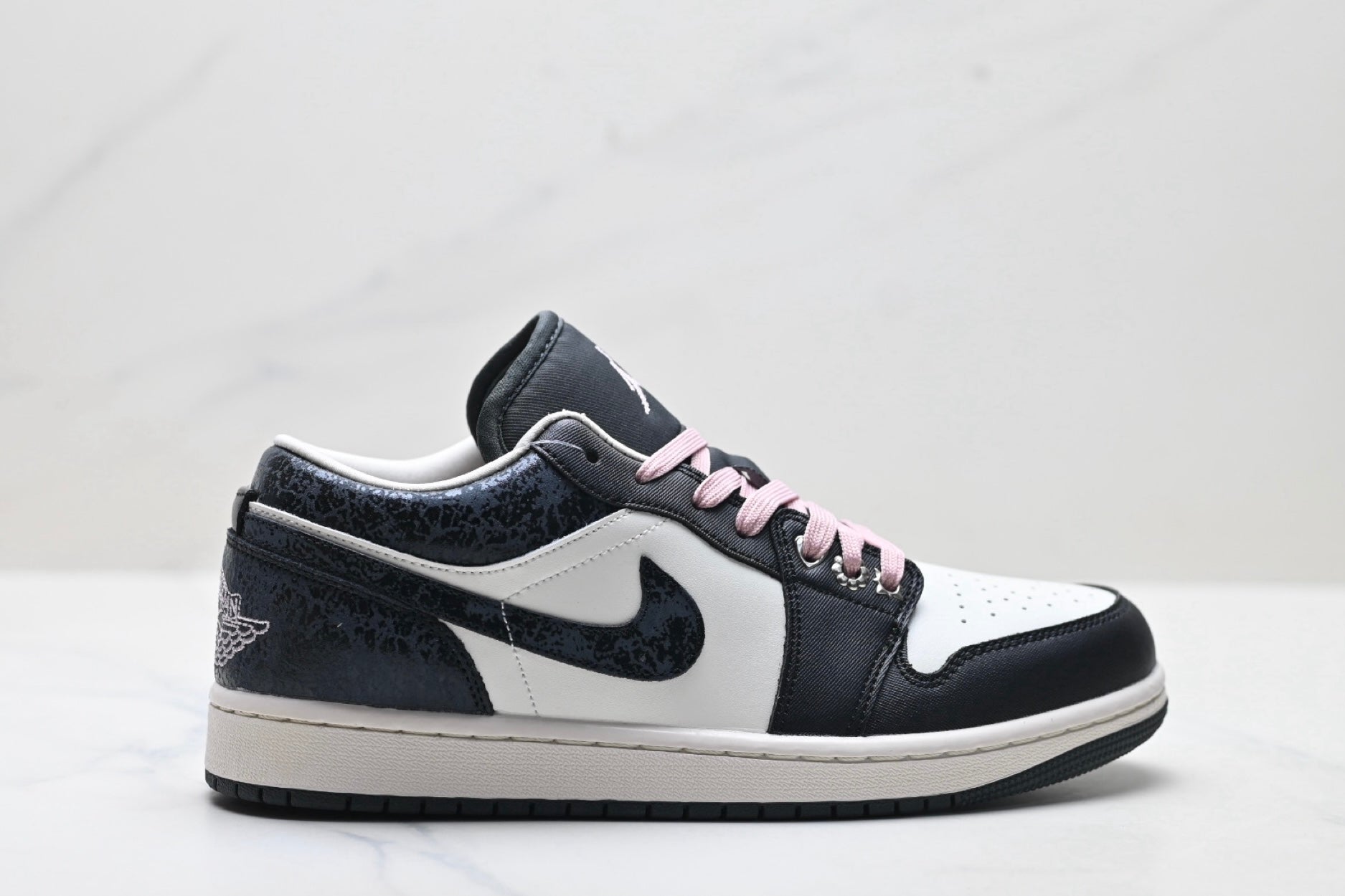 Air Jordan 1 Low SE