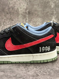 NIKE SB Dunk
