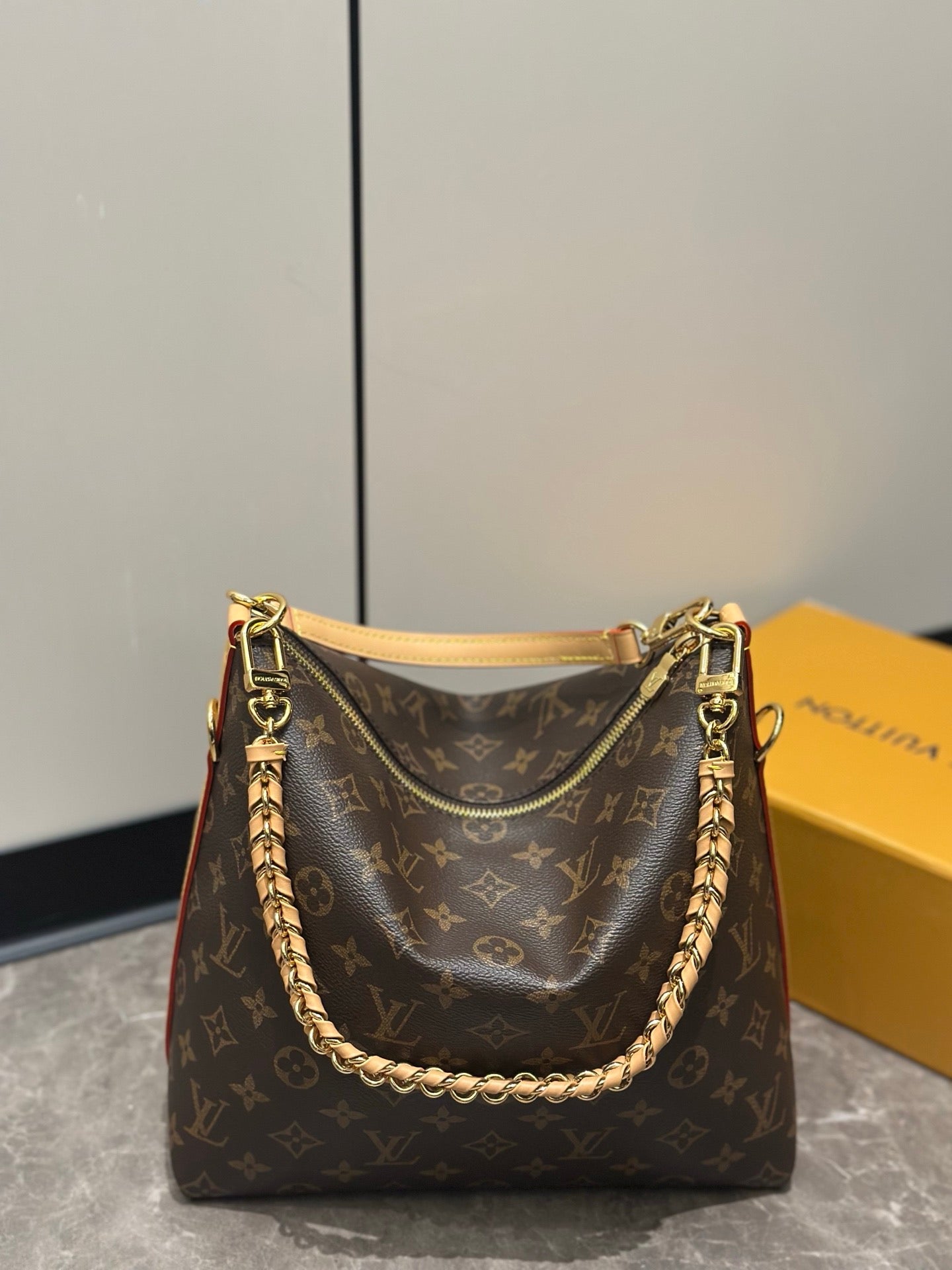LOU Multipass Bag