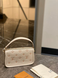 LOU Diane Bag