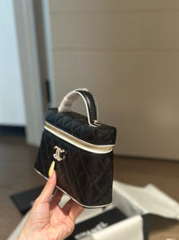 CC 26s Vanity Bag