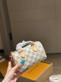 LOU Nano Speedy Bag
