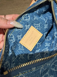LOU Valley Pochette bag