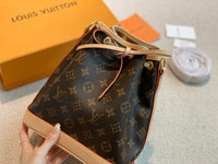 LOU Bucket Bag B