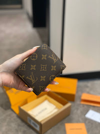 LOU Multiple Wallet
