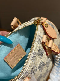 LOU Nano Speedy Bag
