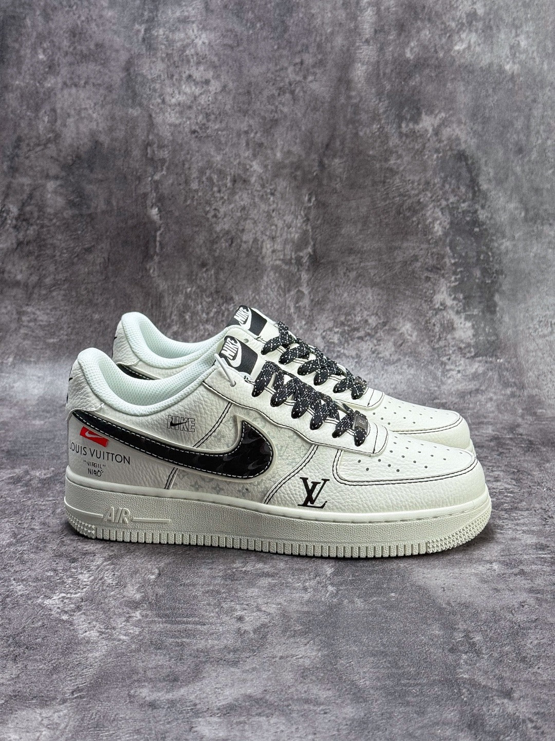 NIKE x LOU Air Force 1 Low