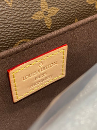 LOU Pochette Bag