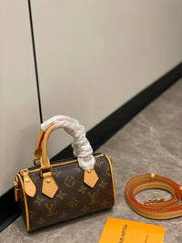 LOU Nano Speedy Bag