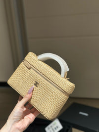 CC 26P Vanity Case with Chain