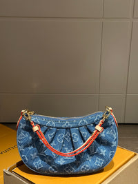 LOU Valley Pochette bag