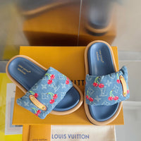 LOU Pool Pillow Sandals