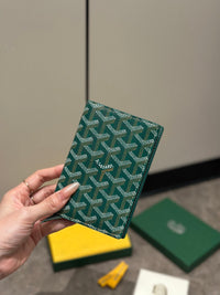GOYA Passport Holder