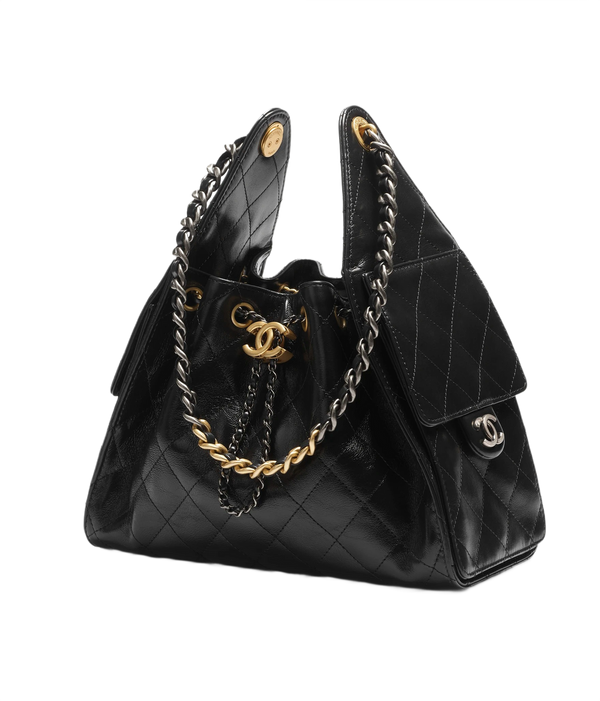 CC 25 Small Handbag in Black Shiny Crumpled Calfskin