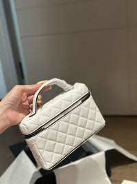 CC 26s Vanity Bag