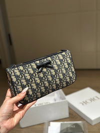 CD Promenade Pouch