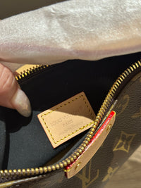 LOU Hills Bag