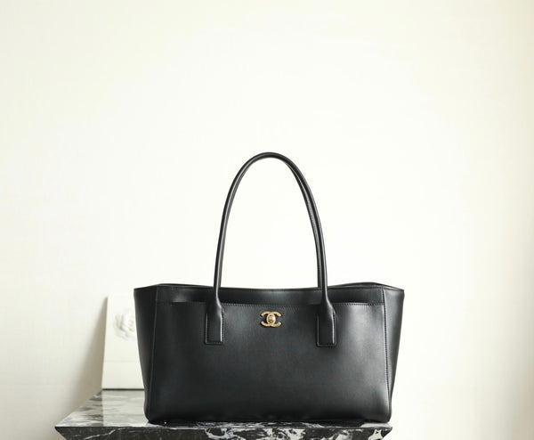 CC Cerf Tote Bag